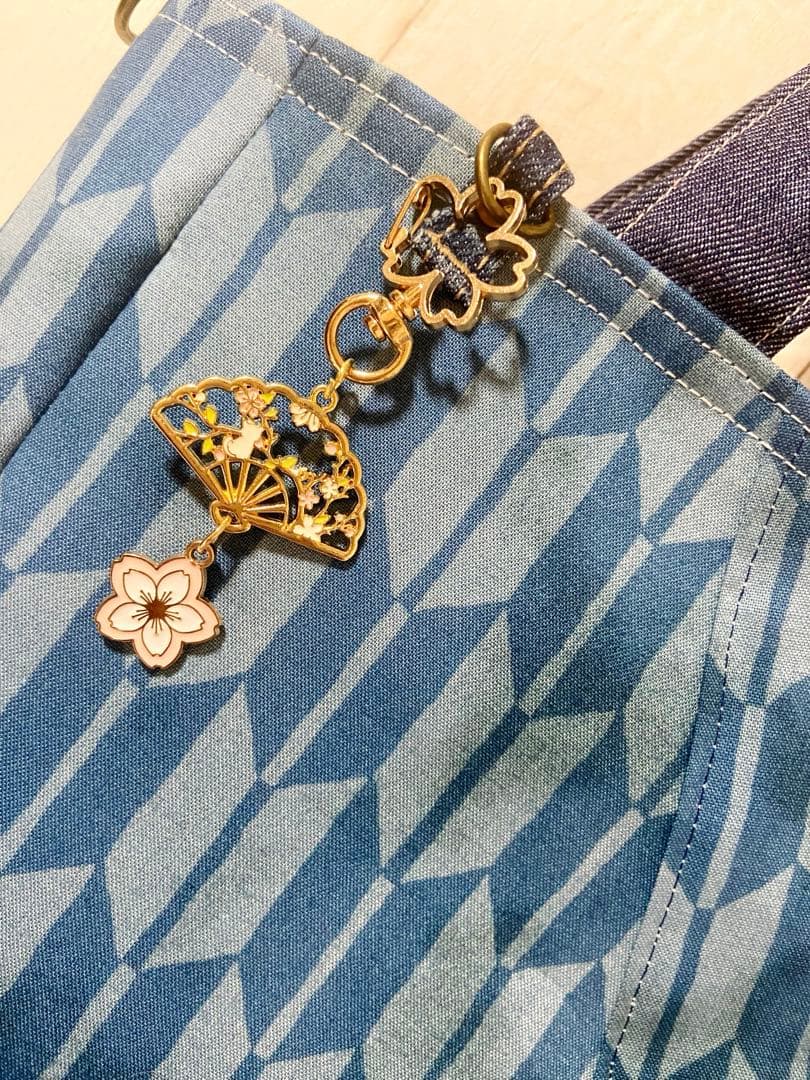 デニムリメイクバックS ベージュフリンジ×わんちゃん