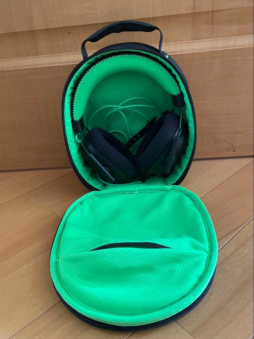 Razer BlackShark V2 + USBサウンドカード 美品ヘッドホン