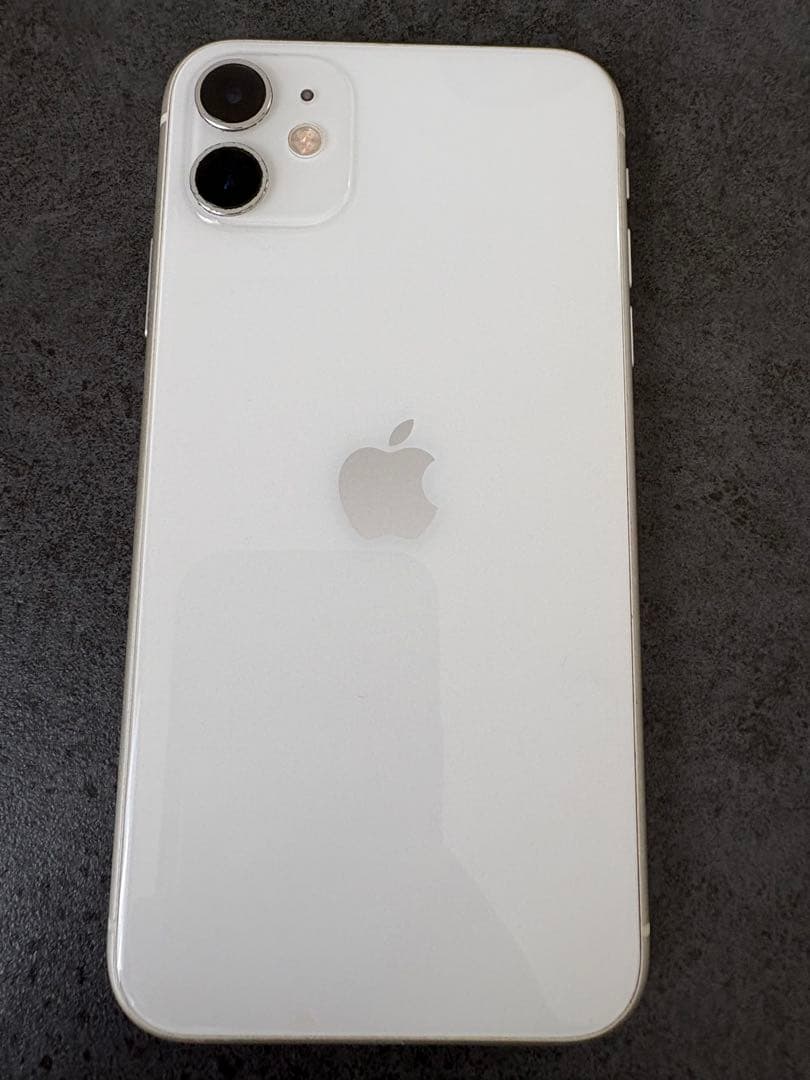 Apple iPhone 11 ホワイト 本体　128GB