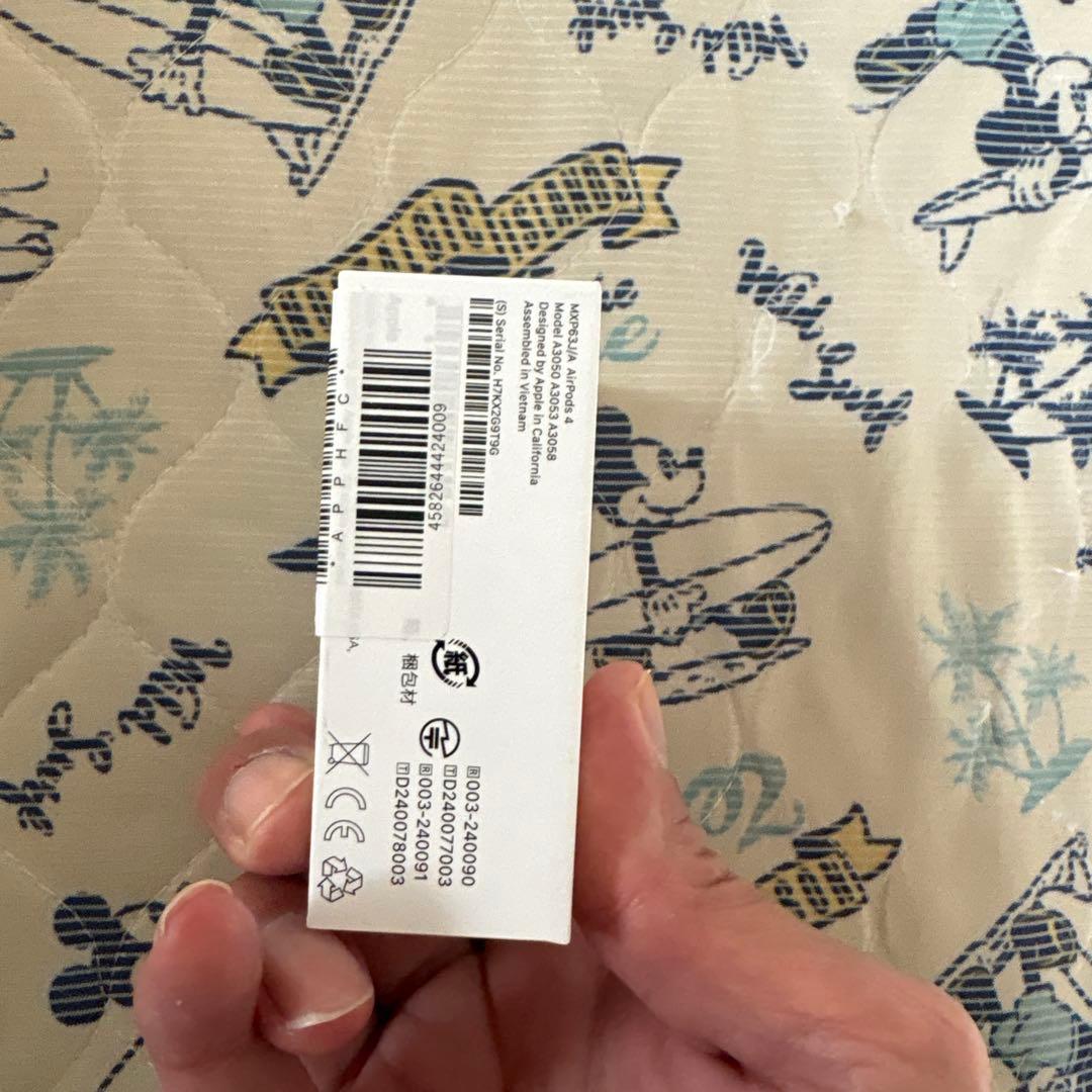 AirPods本体 ホワイト 充電ケース付き