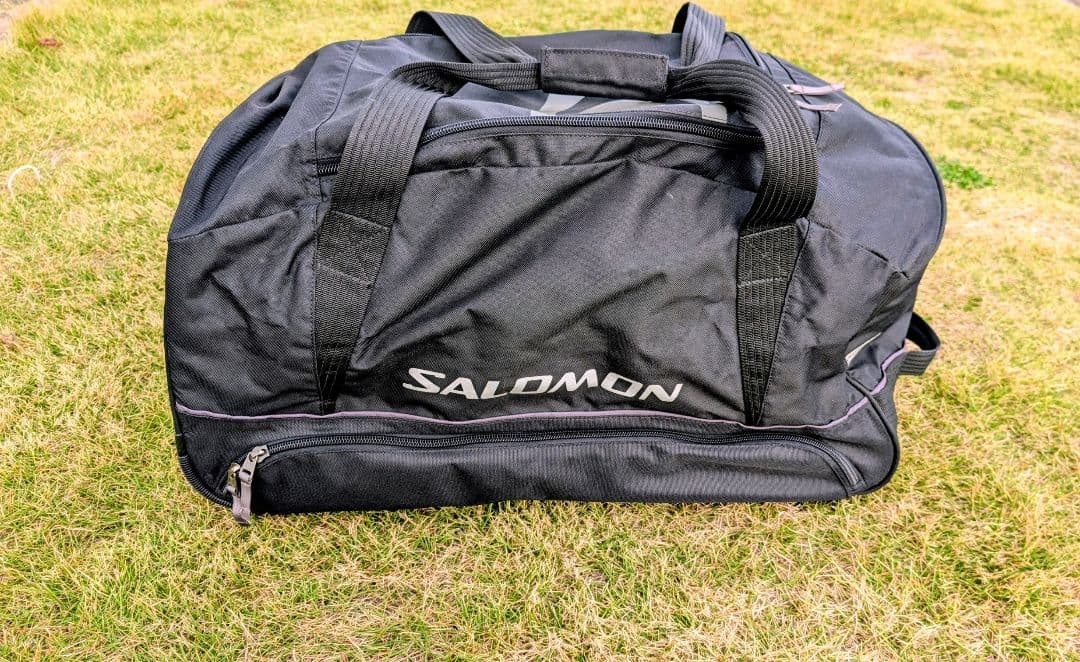 SALOMON 防水袋付き 2wayキャリーバッグ