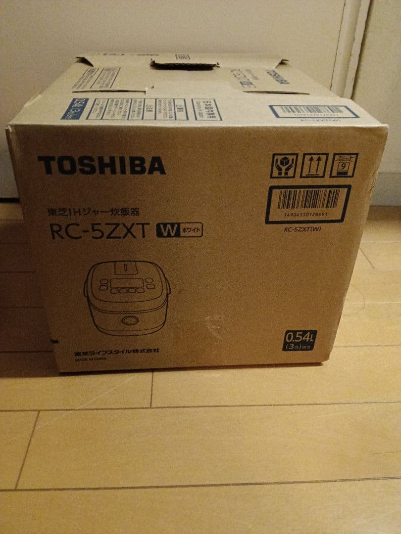 TOSHIBA IHジャー炊飯器 ホワイト 0.54L