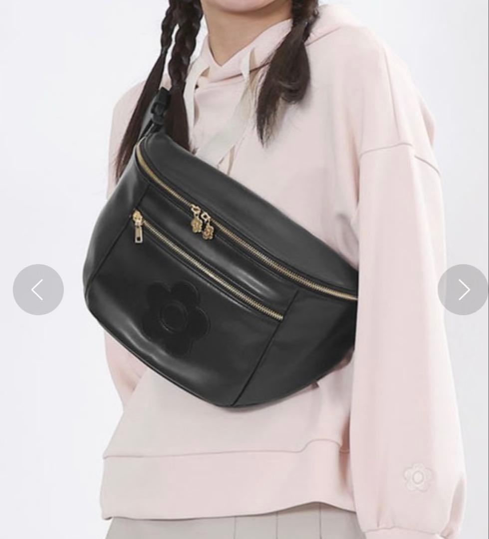 マリークワント 完全完売色 レアアイテム 新品デイジーブラックボディバッグ