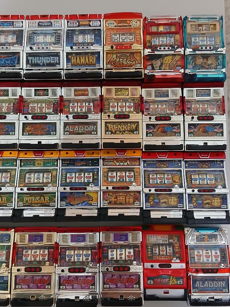 パチスロ フィギュア 36個セット ユニバ 山佐 サミー 大都技研