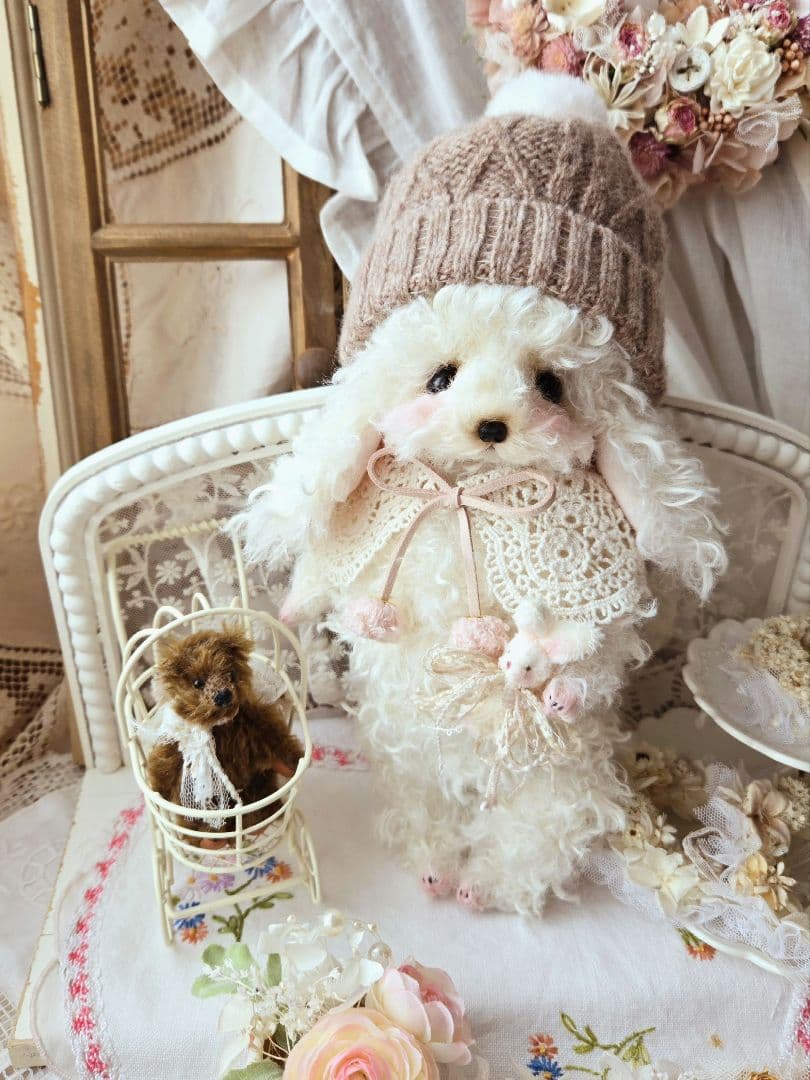 ミルク色のトイプードルちゃん毛糸のお帽子&ストールおめかしstyle テディベア