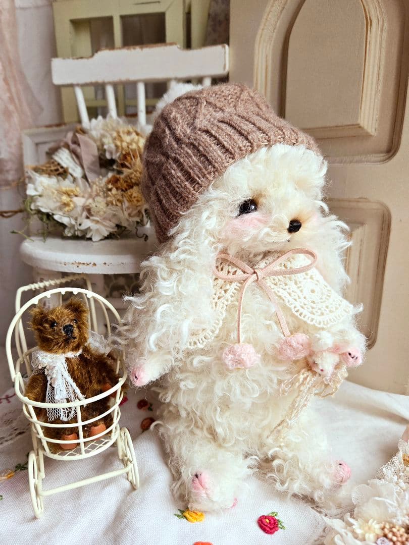 ミルク色のトイプードルちゃん毛糸のお帽子&ストールおめかしstyle テディベア