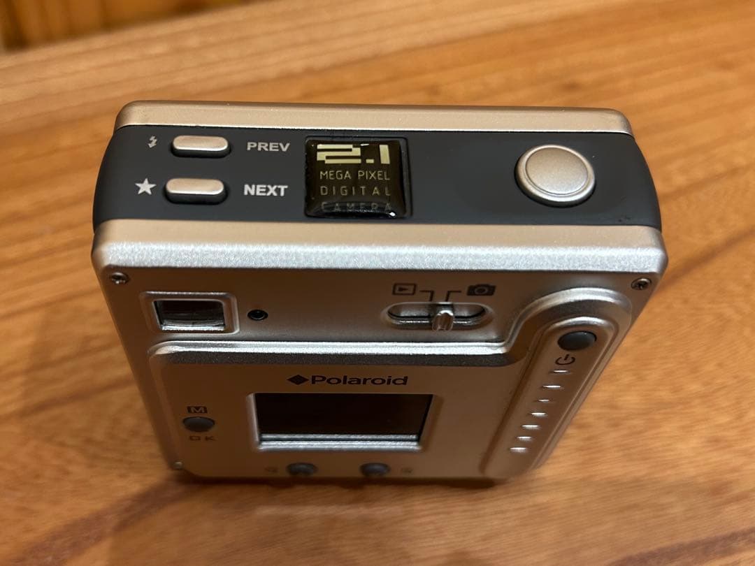Polaroid PDC2070 動作確認済み　デジタルカメラ