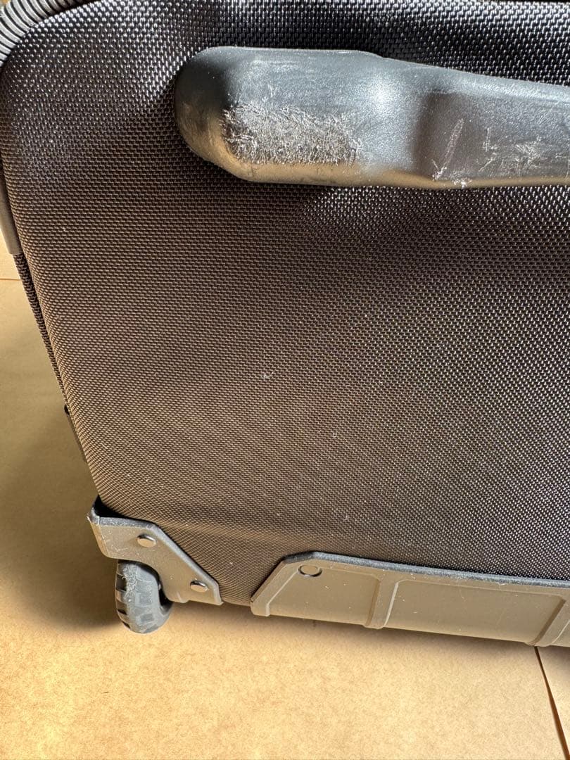 モンベル　ウィーリーダッフル80