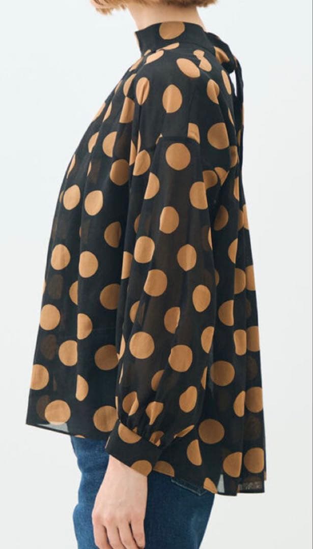 トゥモローランドコレクション　イヴェールドットプリント バックリボンブラウス