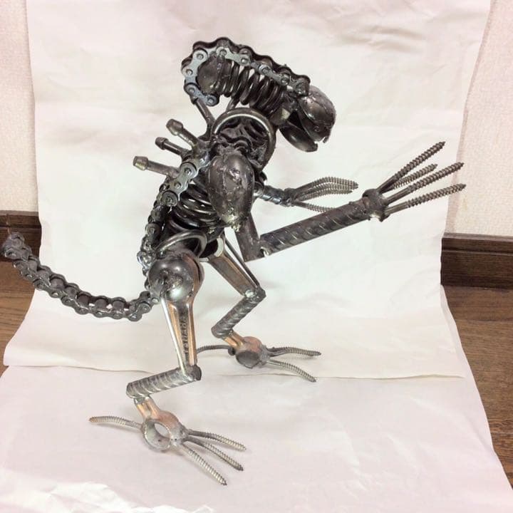 値下げ　エイリアン 鉄製廃材アート