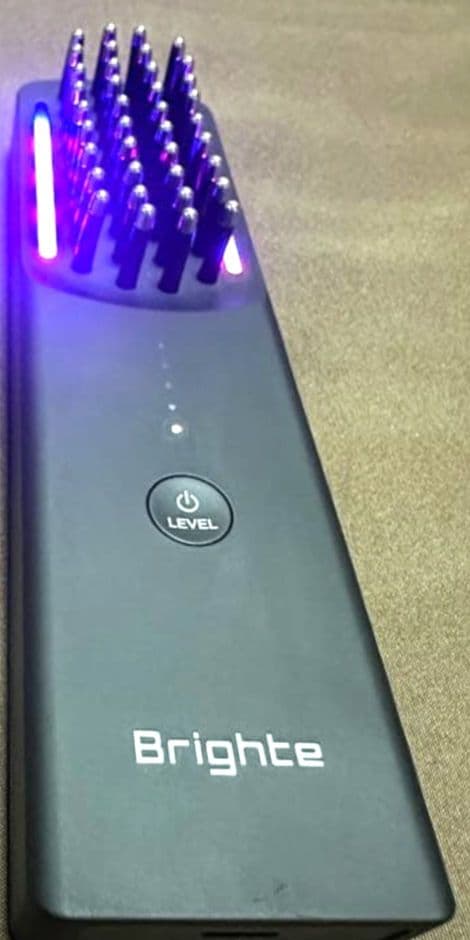 クリスマス価格!Brighte 美顔器 LEDライト機能付き
