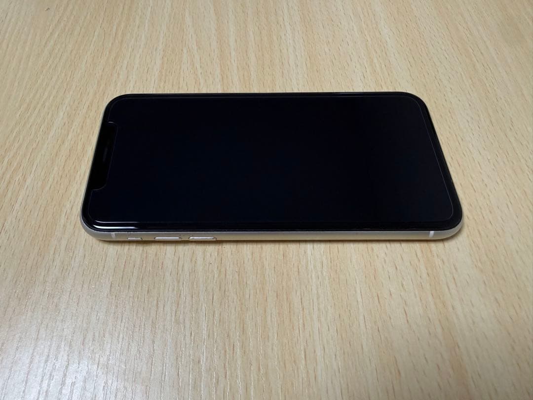 初期化済 Apple iPhone 11 64GB ホワイト SIMフリー