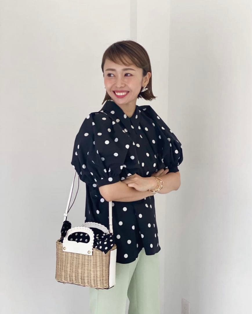 ドノバン　アキロンコラボ　バック　ホワイト✖️ドット