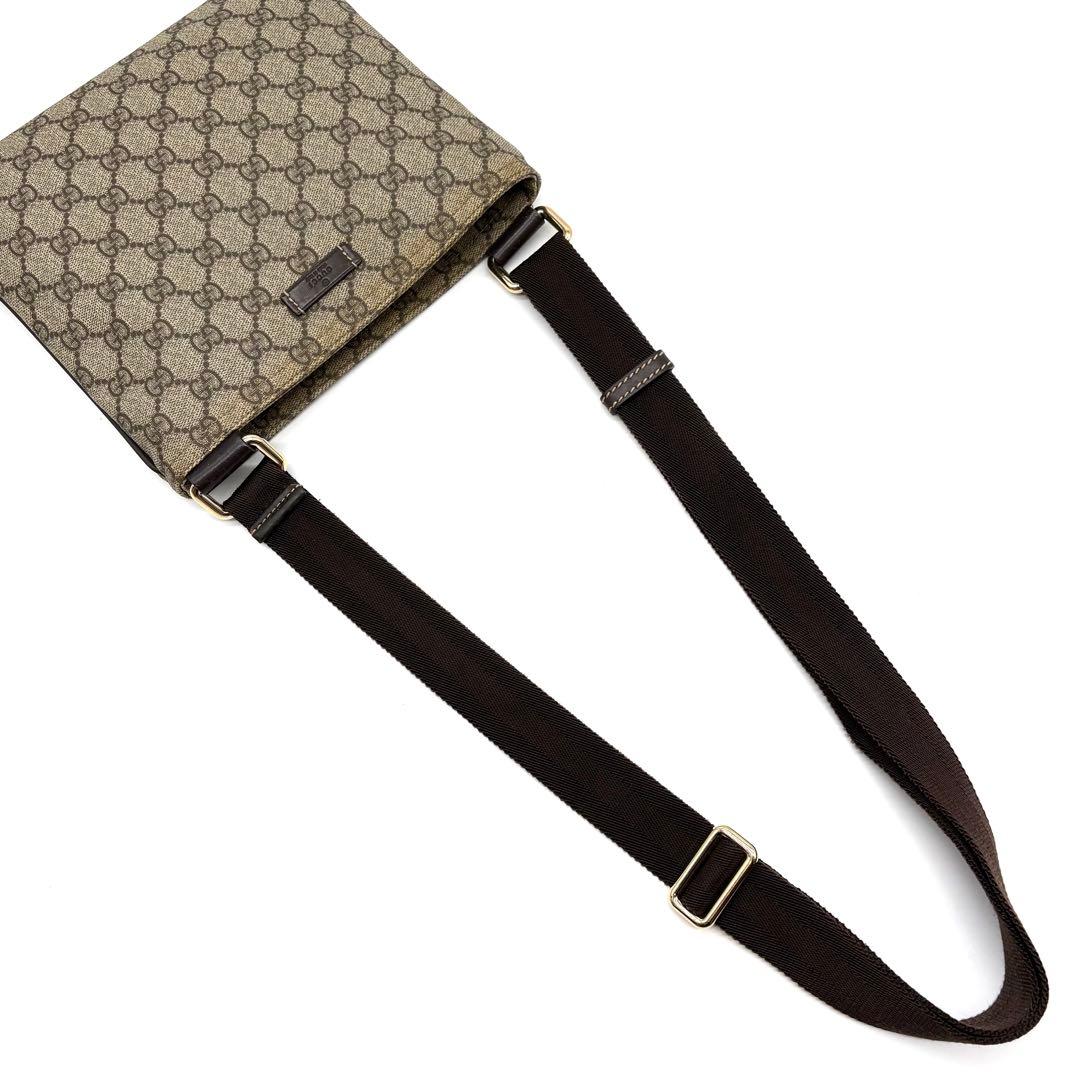 【極美品 保存袋付】グッチ ショルダーバッグ サコッシュ GGスプリーム PVC