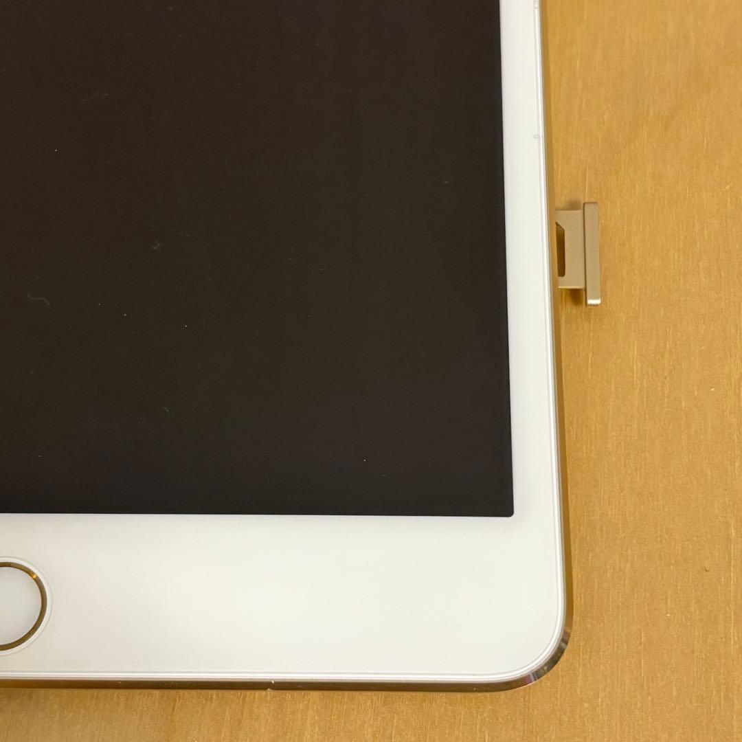 iPad mini 4 128GB ゴールド docomo