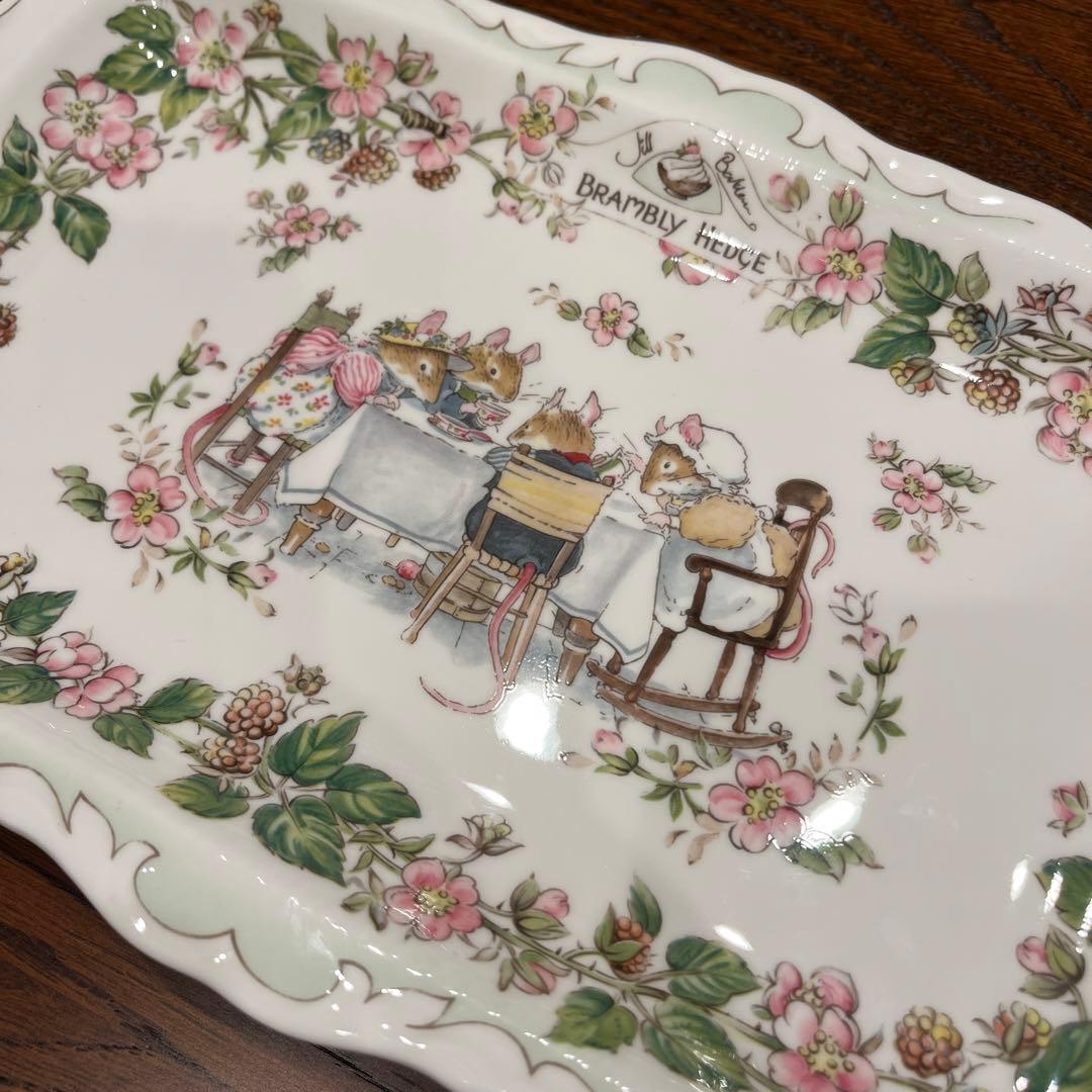 ロイヤルドルトン ブランブリーヘッジ サンドイッチトレイ 長皿