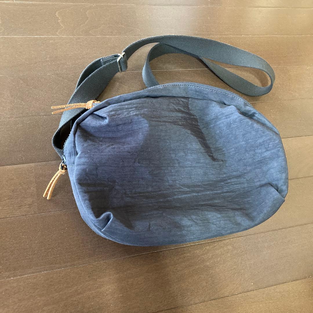 NIZYU KANO ナイロンボディバッグ　ダークグレー　Mサイズ