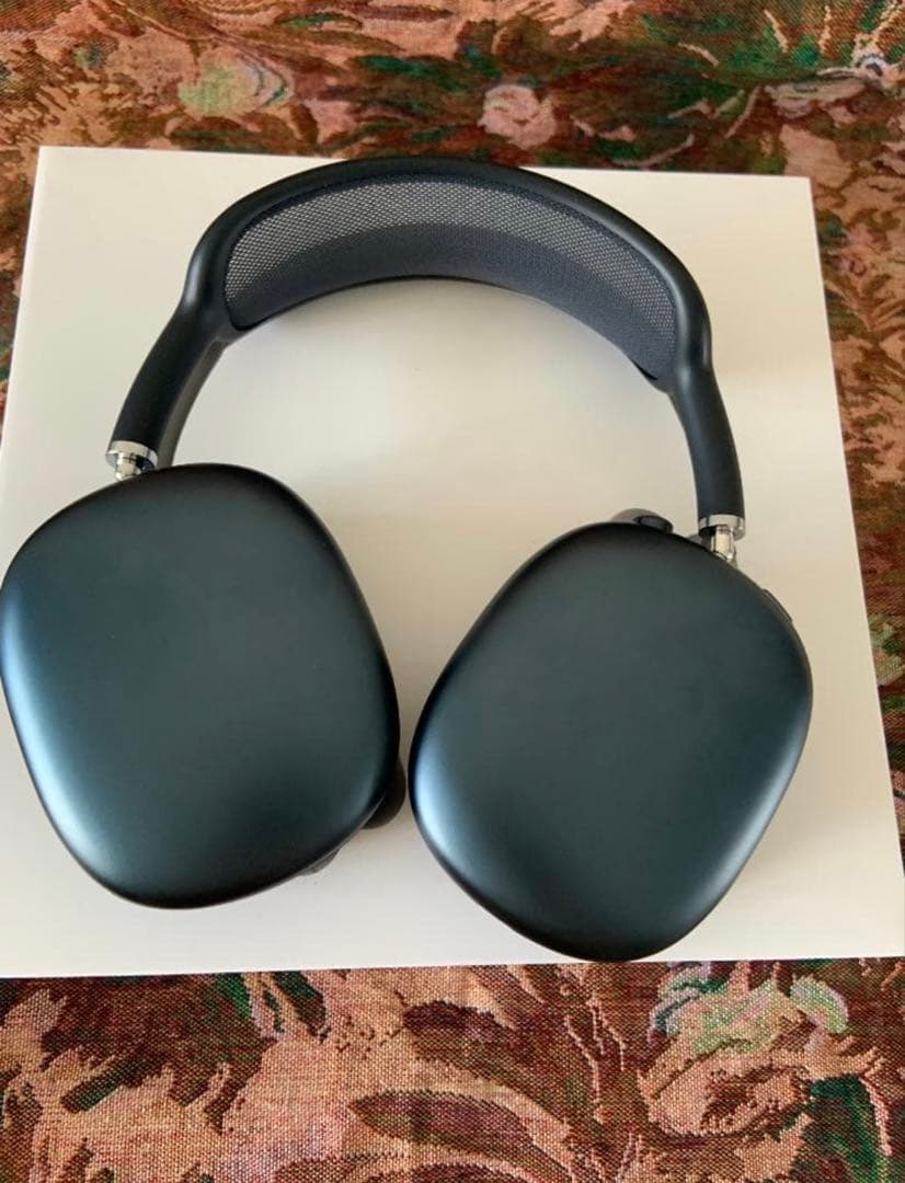 munchAirPods Max ミッドナイト Model