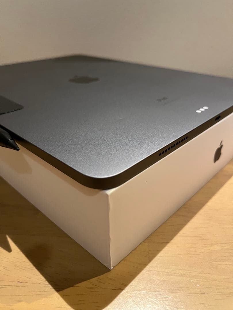 【早いもの勝ち】iPad Pro 12.9インチ第五世代　256GB Wi-Fi