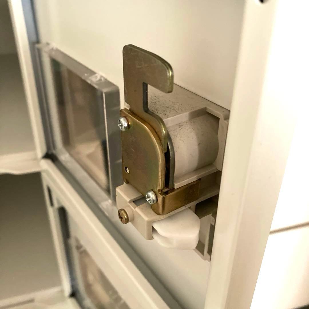 多人数ロッカー　鍵付きロッカー　シューズロッカー　14人用　番号付き