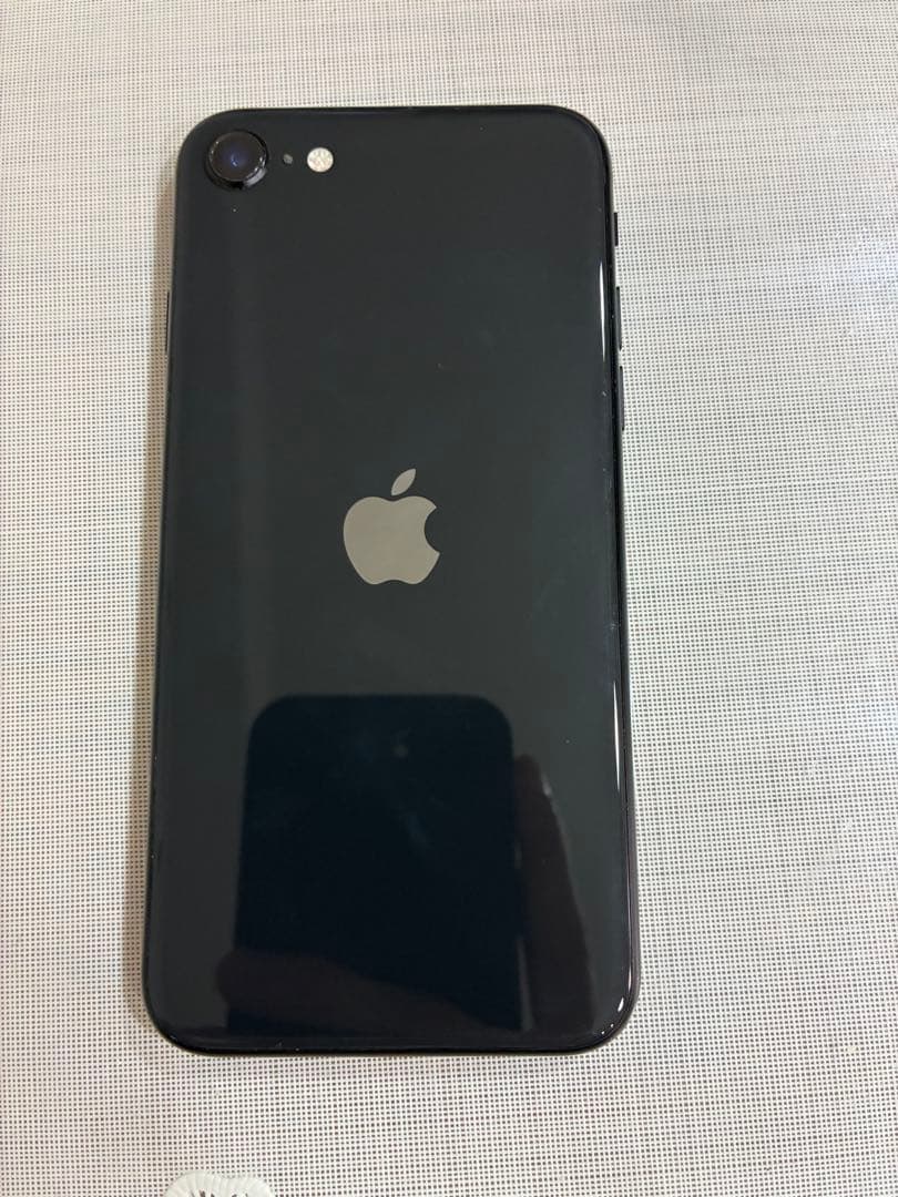 スマートフォン本体 Apple iphone SE2