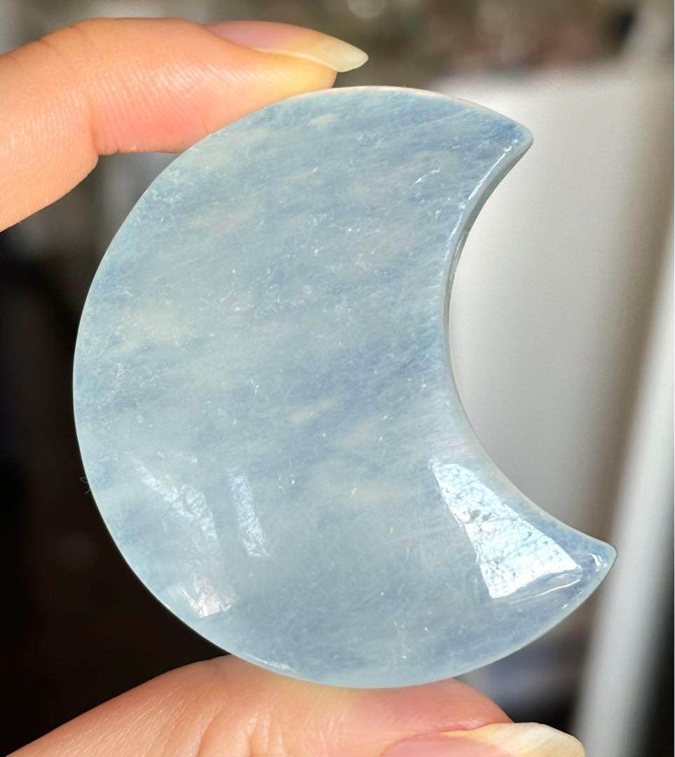 高品質　アクアマリン　月　ムーン　握り石