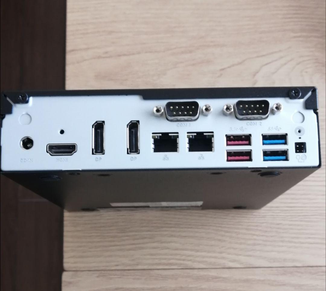 Shuttle DH4700コンパクトデスクトップPC