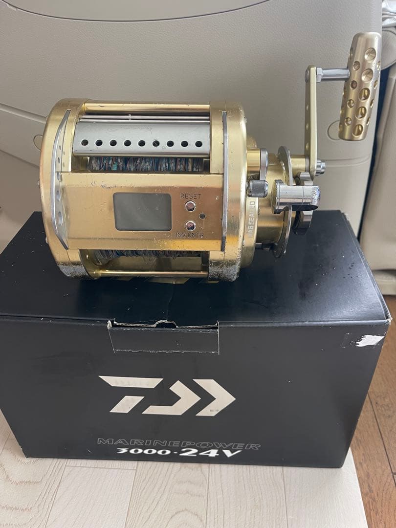 カ*ル様 Daiwa マリンパワー3000-24V ジャンク