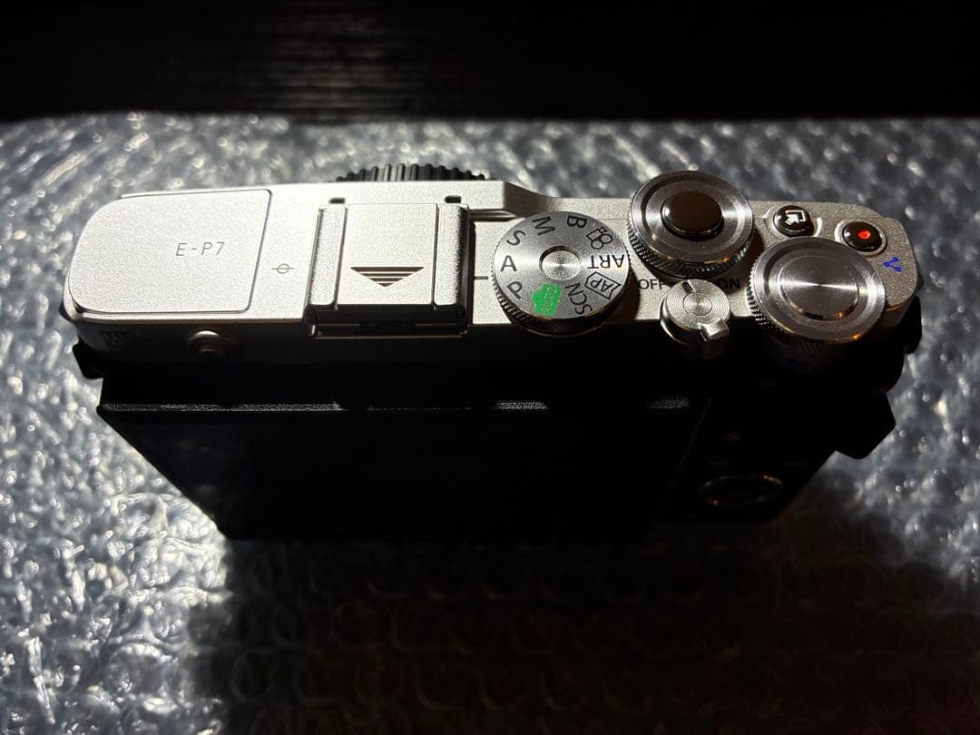 OLYMPUS PEN E-P7 ミラーレスカメラ