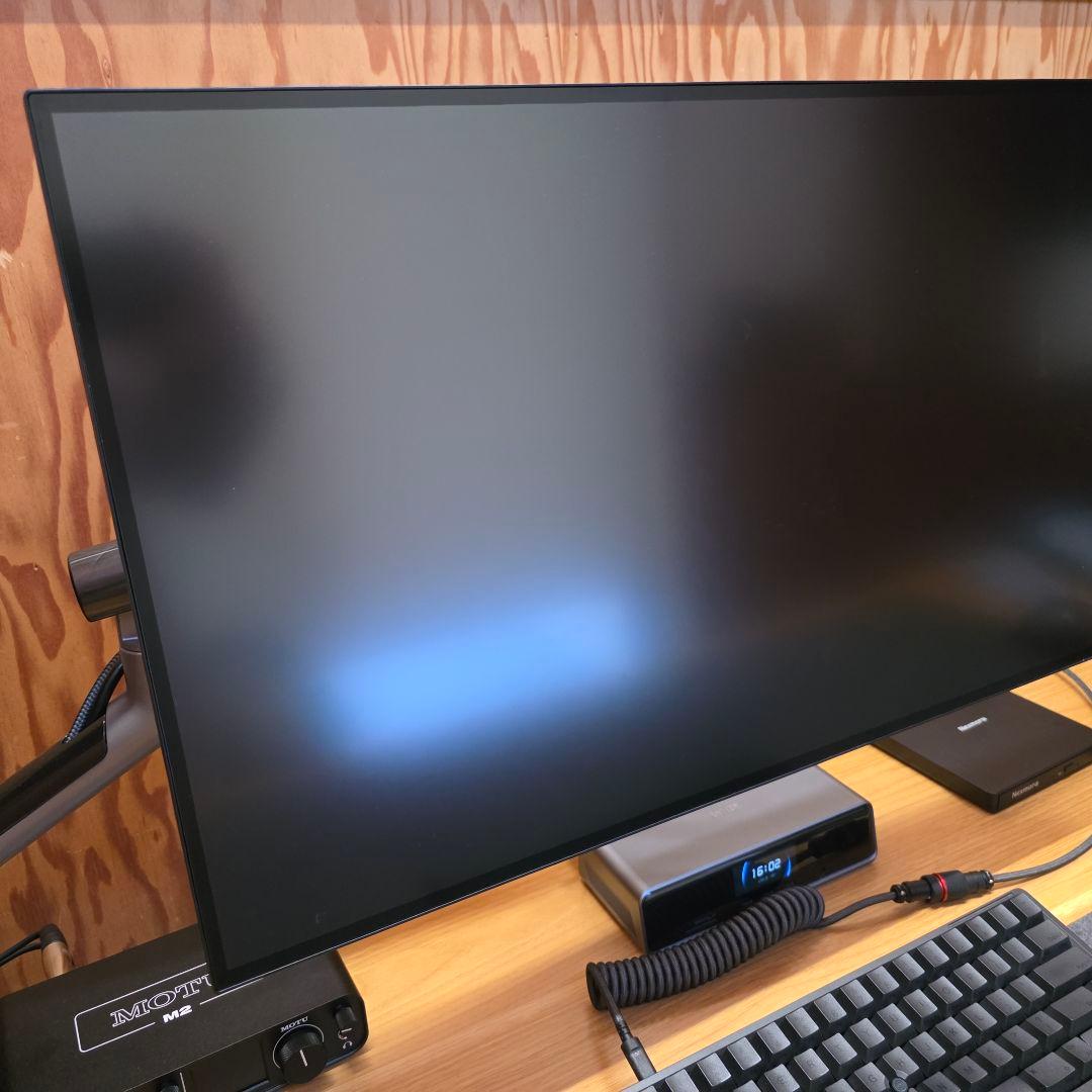 DELL U2723QE 27インチ4kモニター