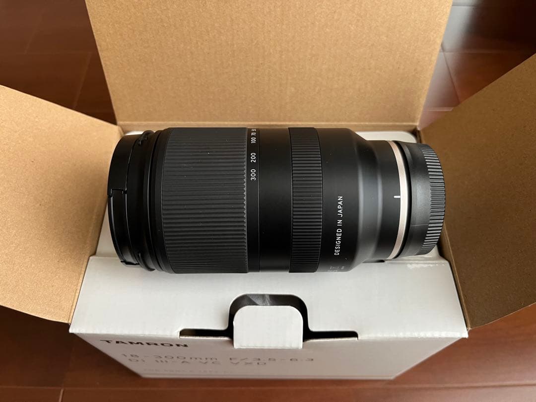 TAMRON 18-300mm F/3.5-6.3 Di III-A Eマウント