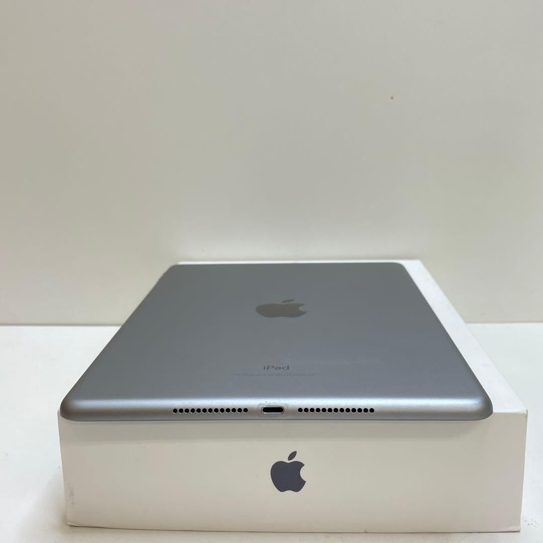 IPad 第6世代 32Gb Wi-Fi A1893