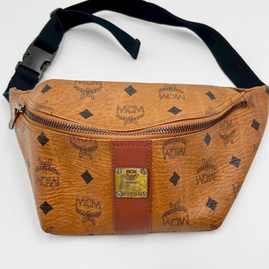 良品　エムシーエム　ヴィセトス　レザー　ウエストポーチ　ブラウン系