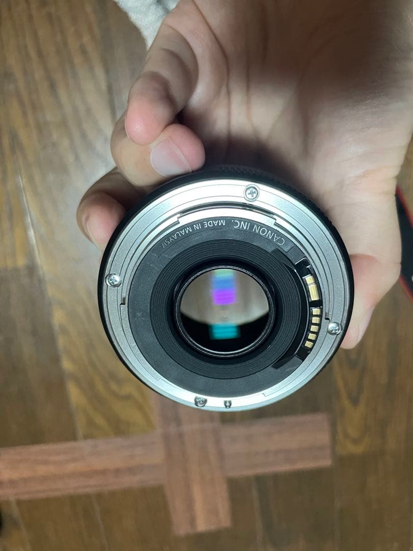 Canon EOS Kiss X10デジタル一眼レフ　標準、単焦点レンズ付き