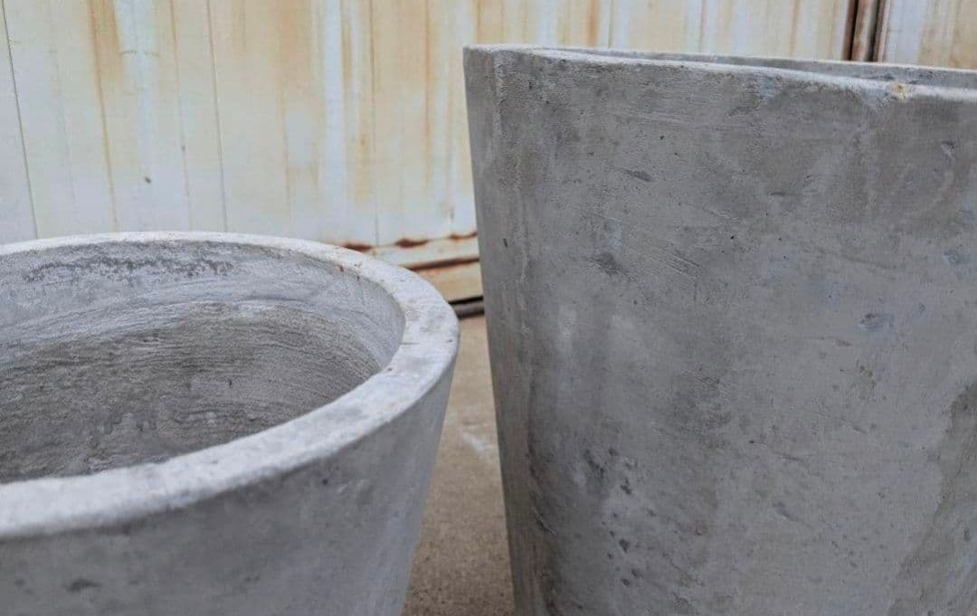 おしゃれ都会派トール型高級コンクリポット12号9号キズ有おまけ付お買得2枚セット