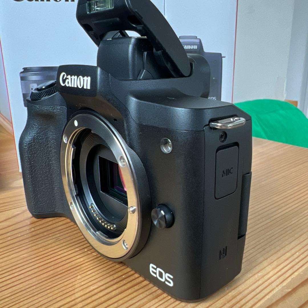 【美品】Canon／EOS Kiss M（ブラック）