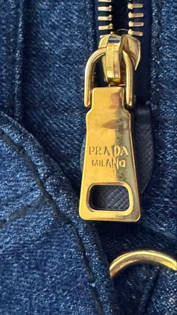 PRADA-プラダ　トートバック