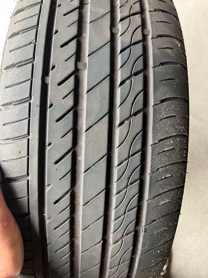 ハイエース　16インチホイール