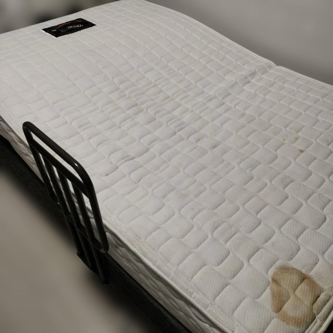 シモンズ 電動ベッド グランサリー2モーター セミダブル