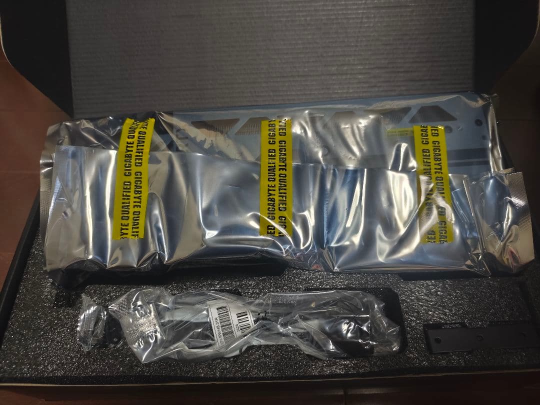 GIGABYTE GEFORCE RTX 4090 24GB① 新品.未使用