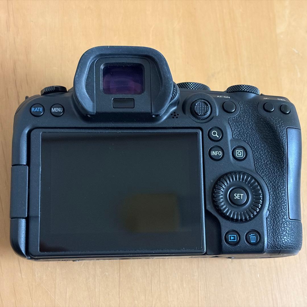 Canon EOS R6 ミラーレス一眼 本体 バッテリー3個付き