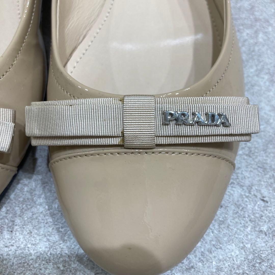 ⭐︎箱ケアカード付属　美品　プラダ　フラットシューズ　ベージュ　エナメル