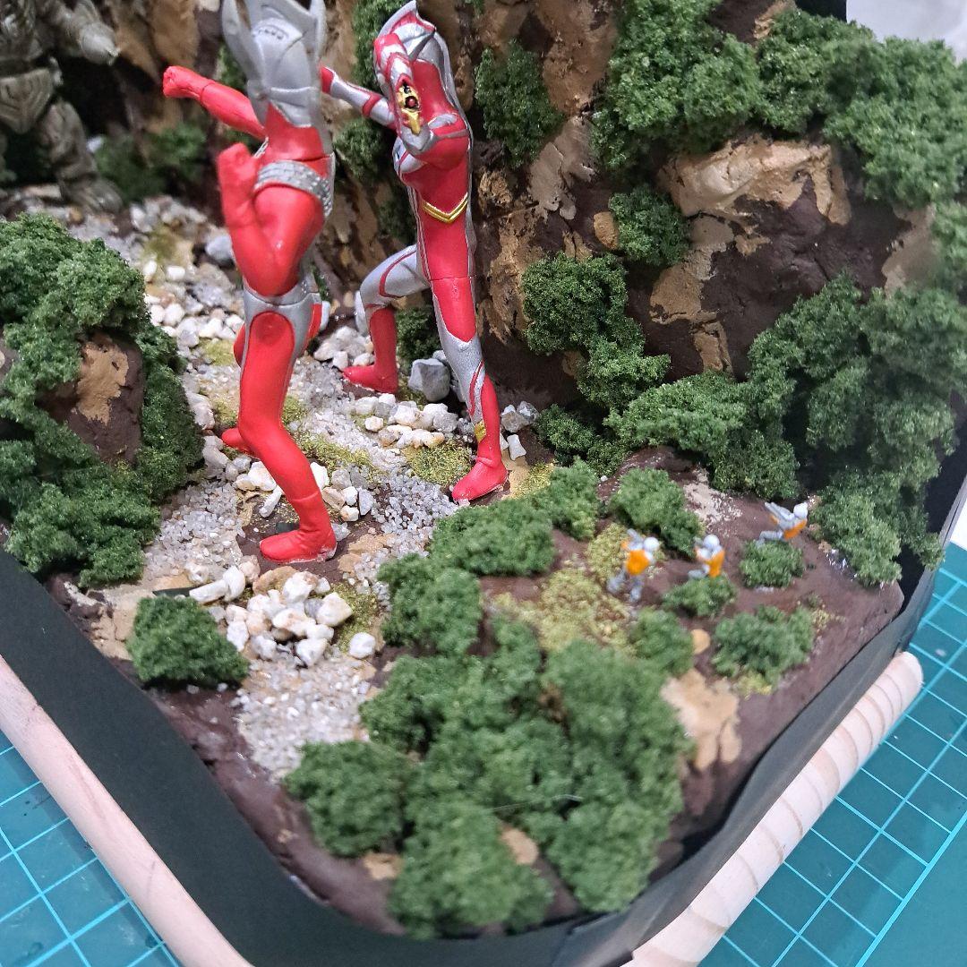 ジオラマ ウルトラマンメビウス・セブン 対 インペライザー