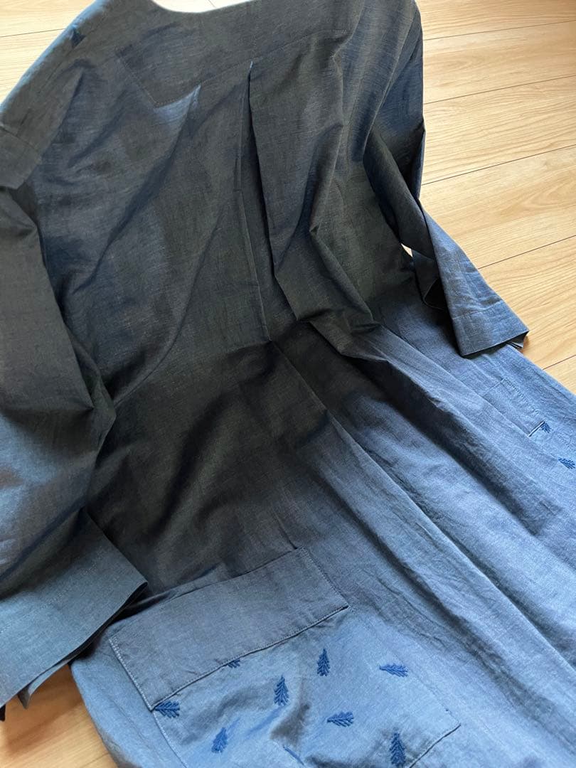 オシャレ　オススメ　ワンピース　シャツワンピース　刺繍　模様　個性