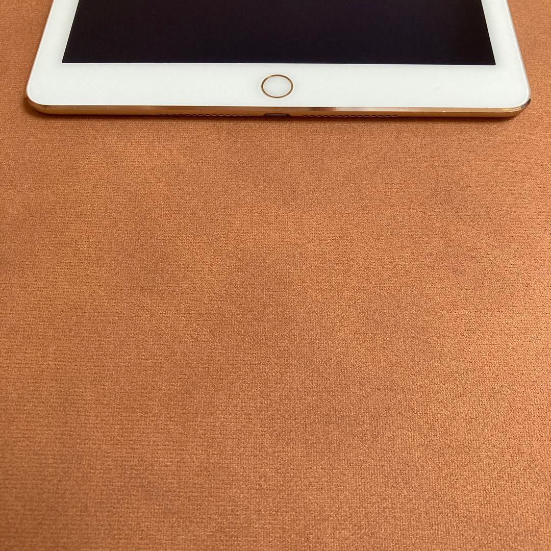 106 iPad Air2 第2世代 32GB au