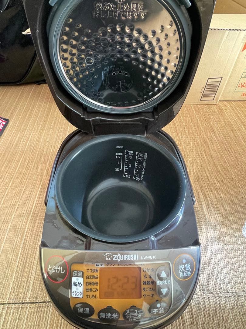Zojirushi IH炊飯器 NW-VB10
