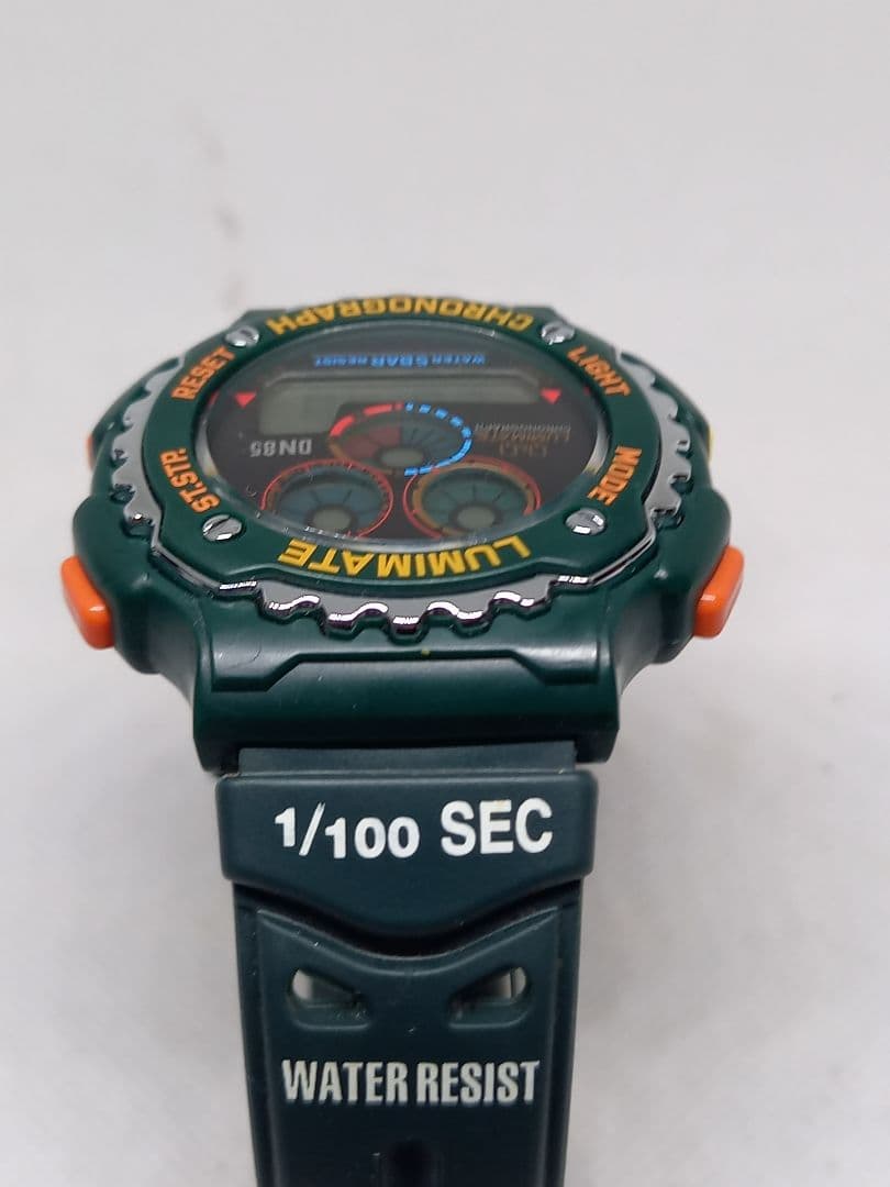 CITIZEN 【1/100クロノグラフ】デジタル Q＆Q グリーン　レア