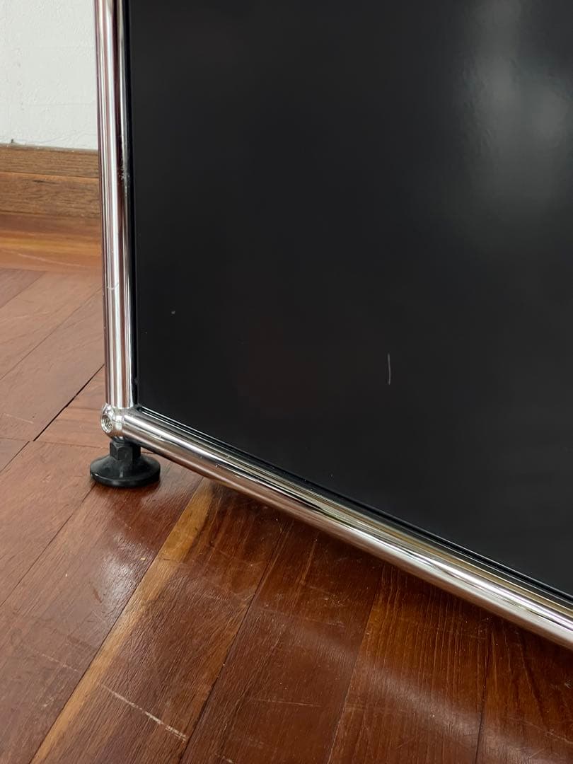 USM ハラー 1列 2段 フリップアップ ドア キャビネット ブラック