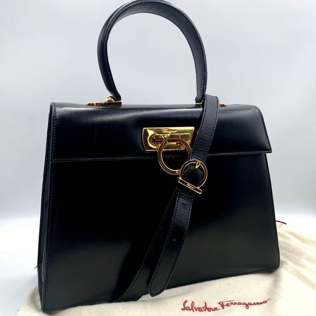 美品✨サルヴァトーレフェラガモ ハンドバッグ ガンチーニ 本革レザー ブラック
