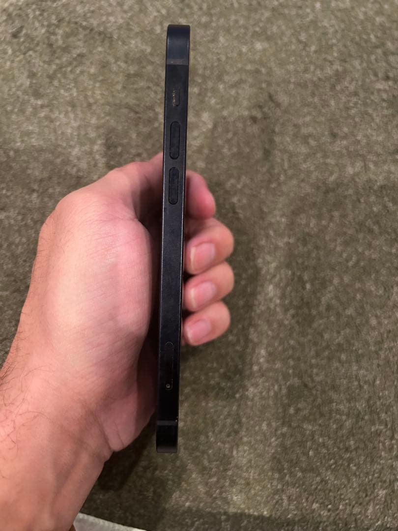 iPhone 12 64GB SIMロック解除済み